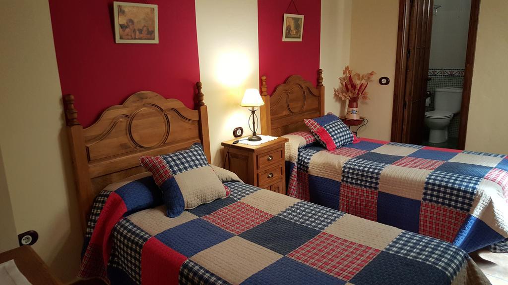 Apartamentos Rurales Tauro Cabezuela Del Valle Eksteriør billede