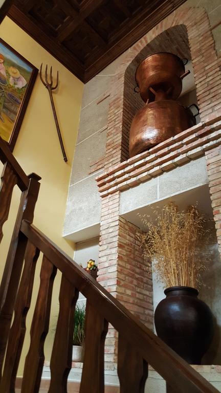 Apartamentos Rurales Tauro Cabezuela Del Valle Eksteriør billede