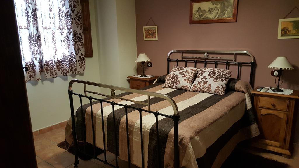 Apartamentos Rurales Tauro Cabezuela Del Valle Eksteriør billede