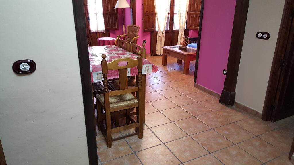 Apartamentos Rurales Tauro Cabezuela Del Valle Eksteriør billede